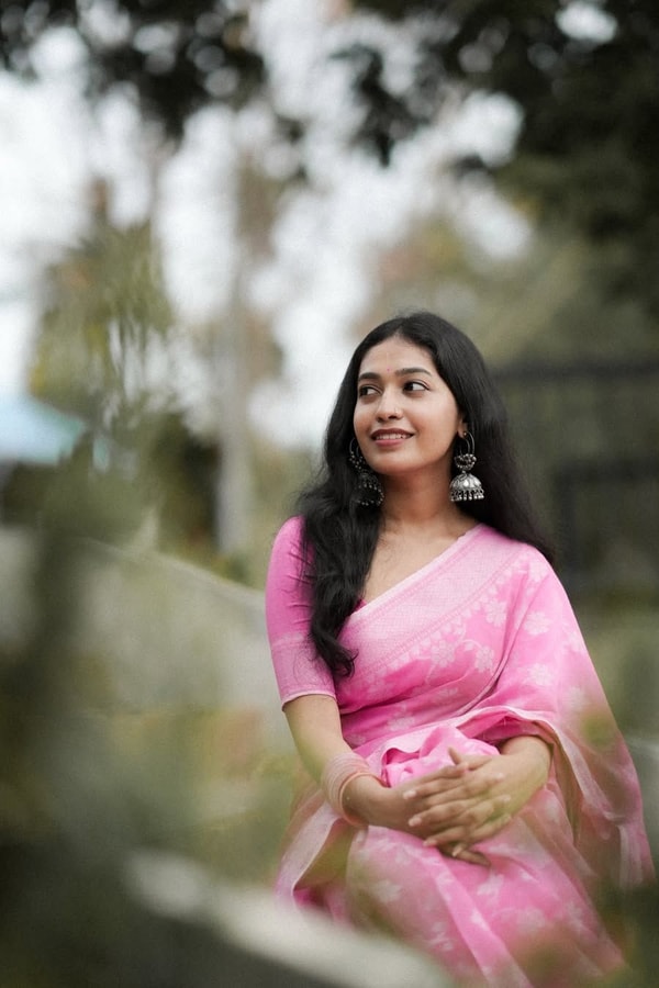 Pink Saree with Tonal Woven Floral Jaal and Soft Textured Finish for Day Functions  in Surat