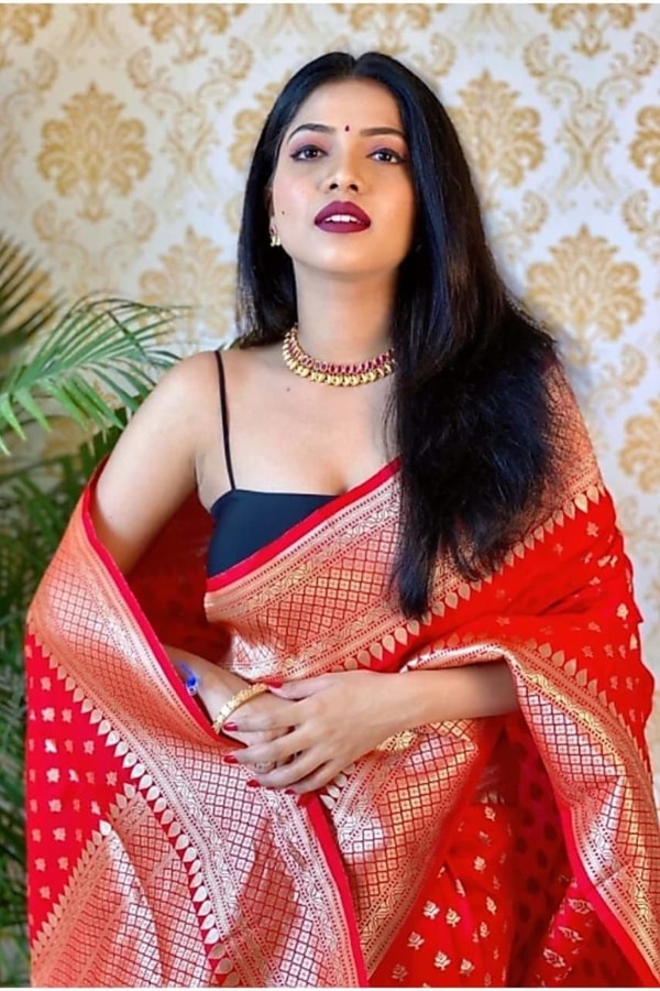 Polka Butti Banarasi Soft Silk Saree with Zari Pallu and Tassels in Black, Rani Pink and Red  in Surat