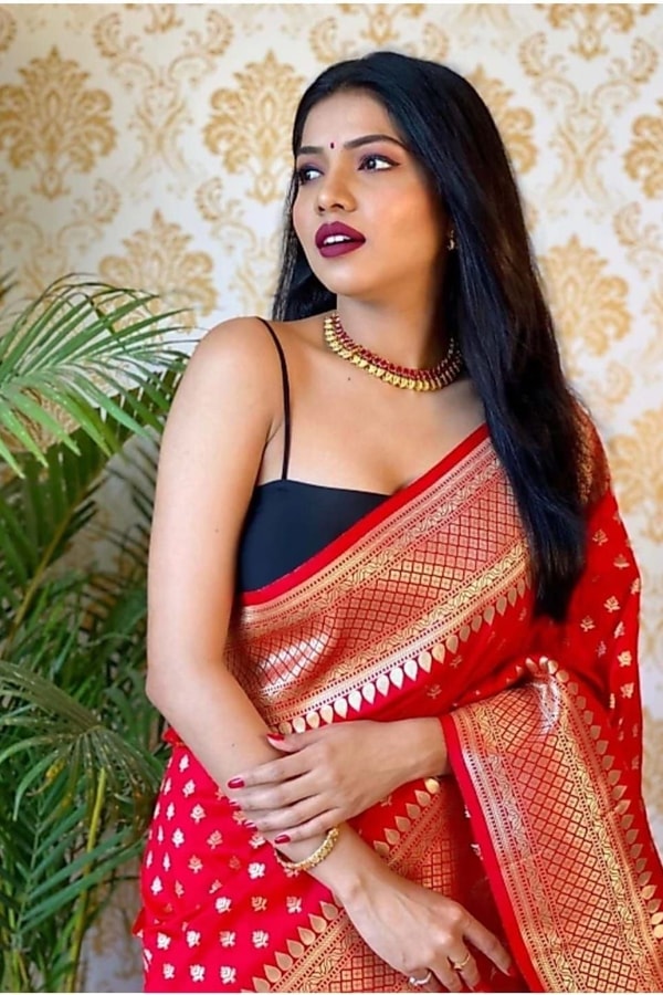Polka Butti Banarasi Soft Silk Saree with Zari Pallu and Tassels in Black, Rani Pink and Red  in Surat