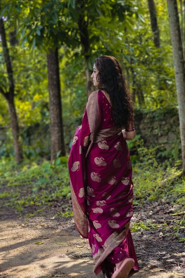 Rani Magenta Banarasi Soft Silk Saree with Gold Zari Paisley Buttas and Rich Zari Pallu  in Surat
