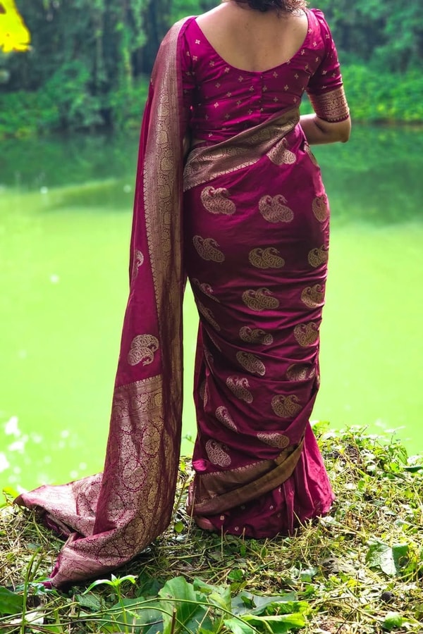 Rani Magenta Banarasi Soft Silk Saree with Gold Zari Paisley Buttas and Rich Zari Pallu  in Surat