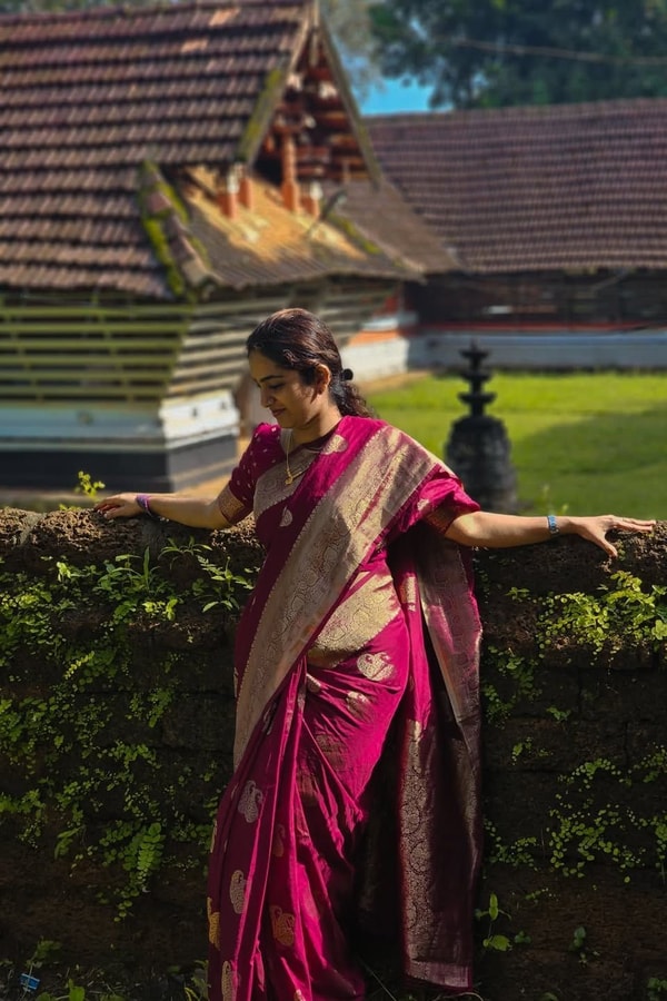 Rani Magenta Banarasi Soft Silk Saree with Gold Zari Paisley Buttas and Rich Zari Pallu  in Surat