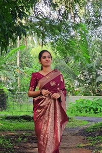 Rani Magenta Banarasi Soft Silk Saree with Gold Zari Paisley Buttas and Rich Zari Pallu  in Surat video 1