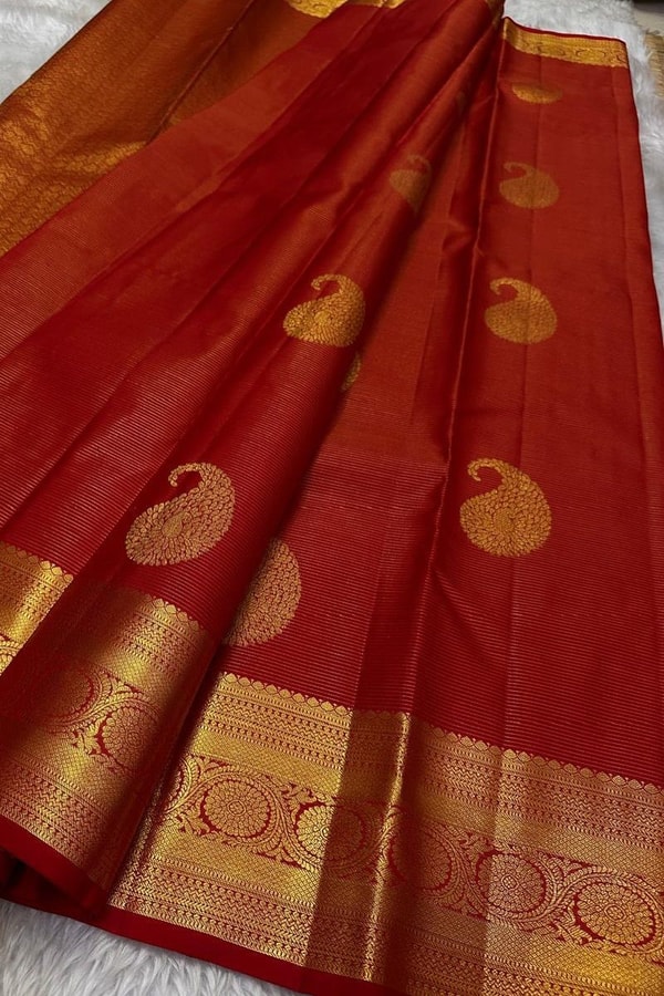 Red Big Mango Butta Banarasi Soft Silk Saree with Gold Medallion Border and Brocade Pallu  in Surat