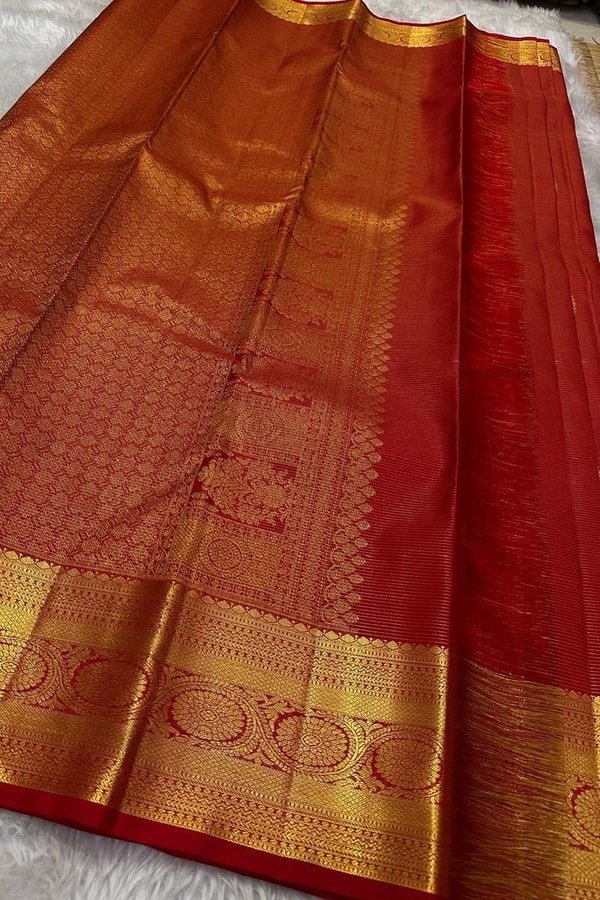 Red Big Mango Butta Banarasi Soft Silk Saree with Gold Medallion Border and Brocade Pallu  in Surat
