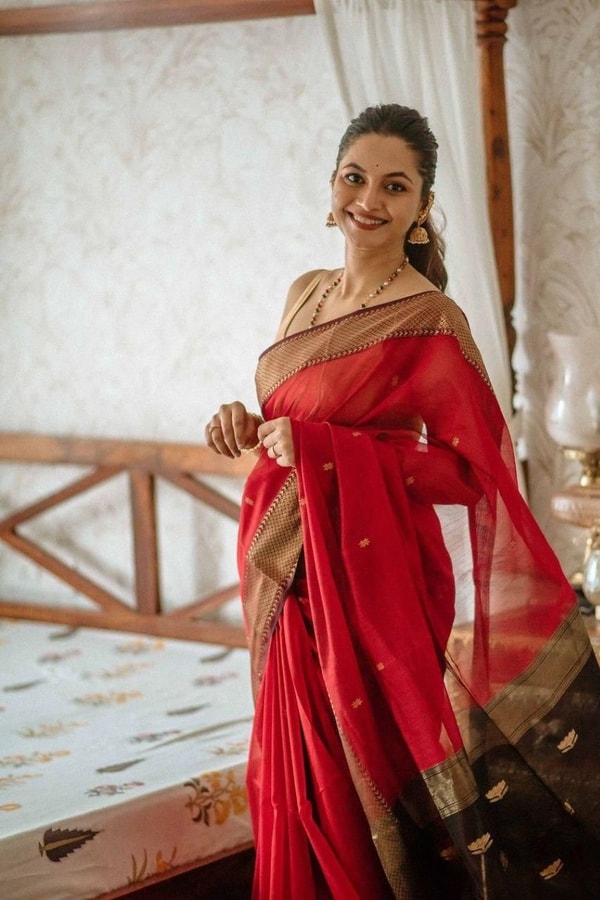 Red Saree with Contrast Black Pallu, Gold Zari Buttas and Woven Gold Border  in Surat