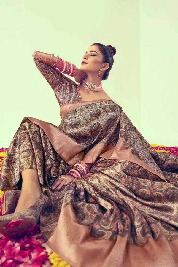 Rich Pallu Adorned with Intricate Motifs and Designs in Golden Zari Saree  in Surat