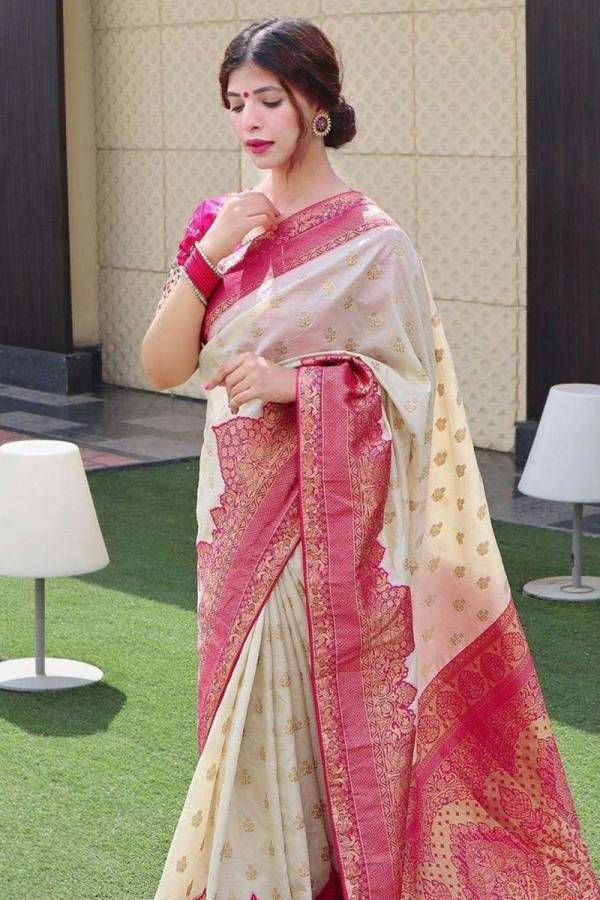 Rich Pallu Border with All Over Golden Flower Butta Design Saree  in Surat