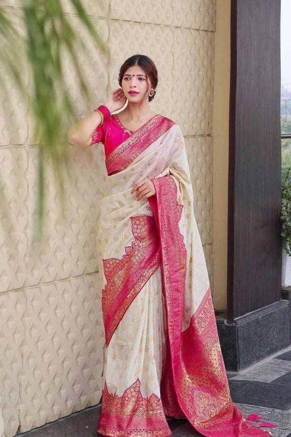Rich Pallu Border with All Over Golden Flower Butta Design Saree  in Surat