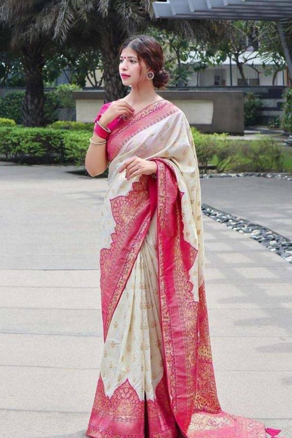 Rich Pallu Border with All Over Golden Flower Butta Design Saree  in Surat