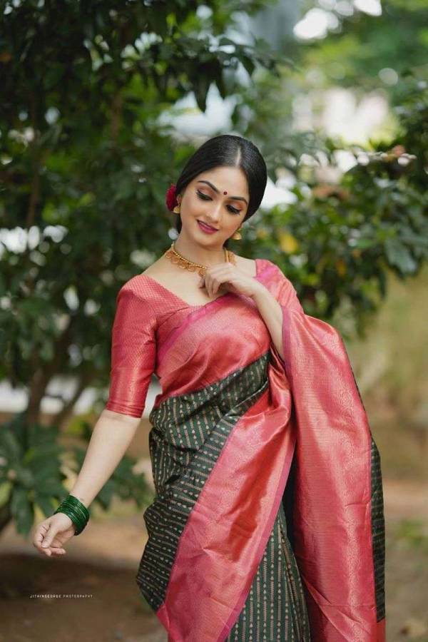 Rich Pallu Saree with All Over Pink Zari Weaving Design  in Surat