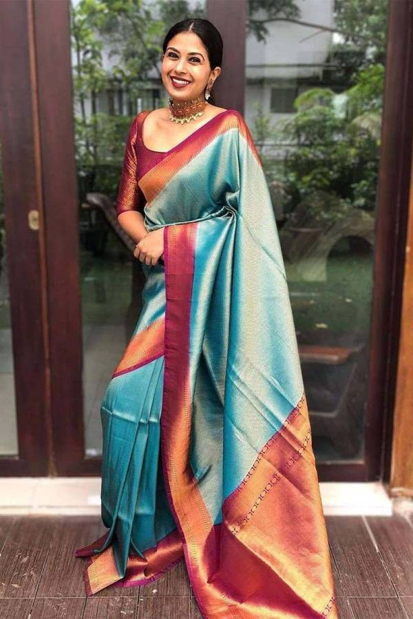 Rich Pallu Saree with Intricate Golden Zari Weaving and Border  in Surat
