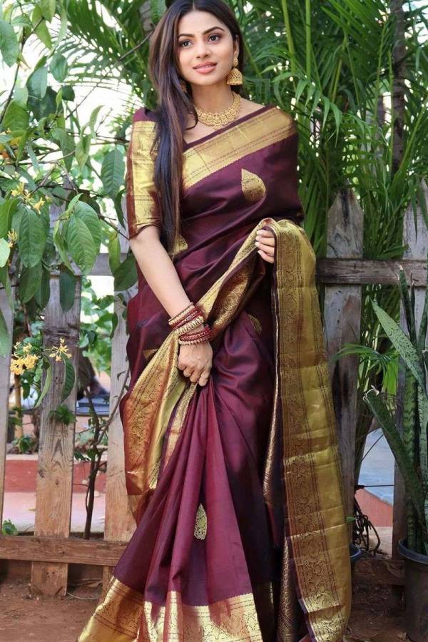 Rich Pallu with All Over Golden Zari Weaving Flower Design Saree  in Surat
