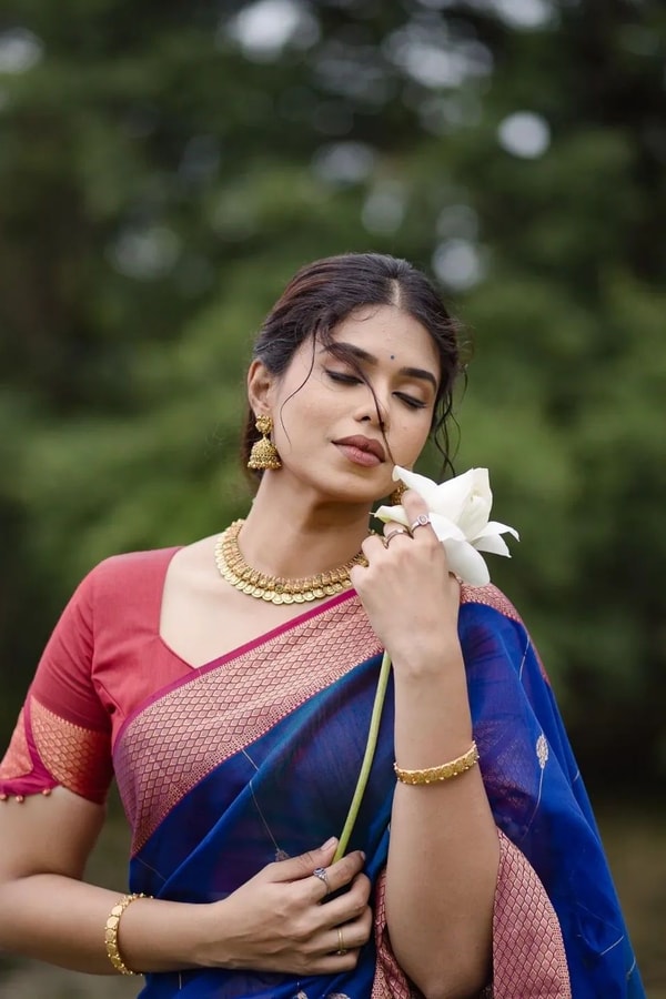 Royal Blue Soft Cotton Saree with Coral Pink Jacquard Border and Striped Pallu  in Surat