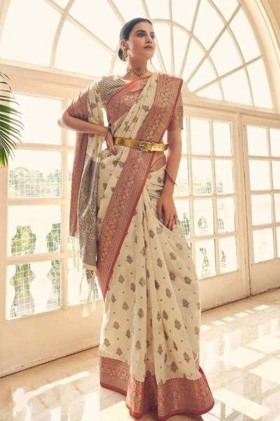 Silk Saree with Zari Woven Pallu and Contrasting Border in Surat