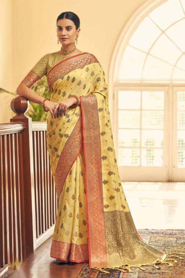 Silk Saree with Zari Woven Pallu and Contrasting Border  in Surat