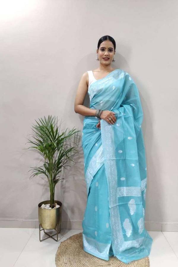The Beautiful Luster of Silk Elevate Your Look with Elegance  in Surat