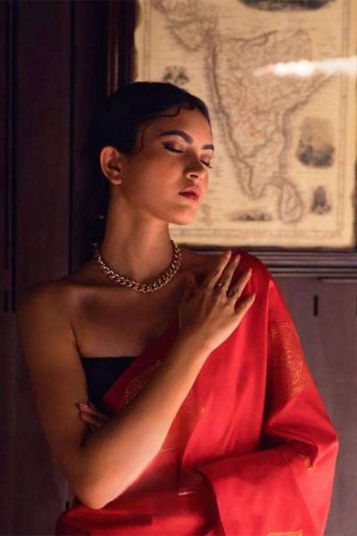The Opulent Elegance of DCPL Banarasi Saree Silk Threads and Intricate Weaving in Surat