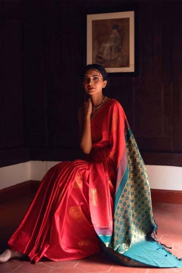 The Opulent Elegance of DCPL Banarasi Saree Silk Threads and Intricate Weaving  in Surat