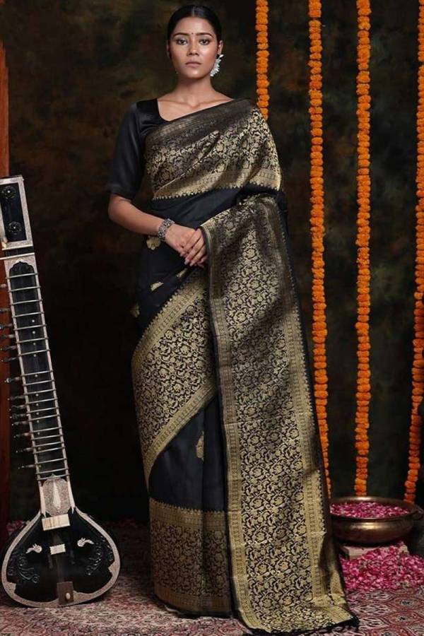 This Kanjivaram Silk Saree Has A Rich Pallu And Is Woven With Blended Silk Yarns  in Surat