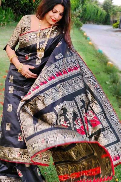 Threads of Tradition Elevate Your Saree with the Beauty of Indian Weaving in Surat