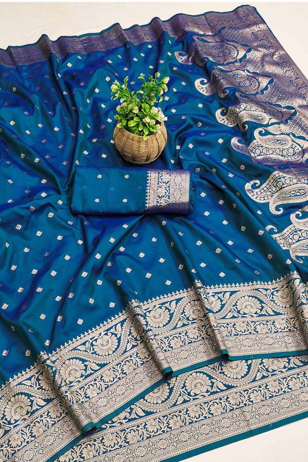 Tradition Meets Luxury Zari Weaving on Banarasi Silk Sarees  in Surat
