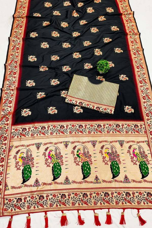 Traditional Charm Rich Pallu and Contrast Border in Soft Pethani Silk Design Saree  in Surat