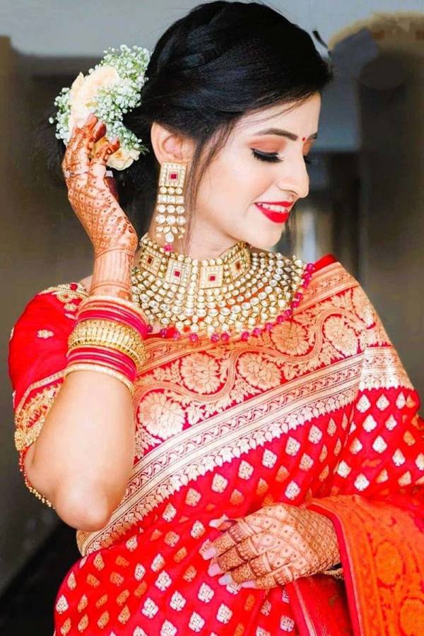Traditional Charm Zari Weaving Border and Tassel Detail on Soft Silk Saree  in Surat