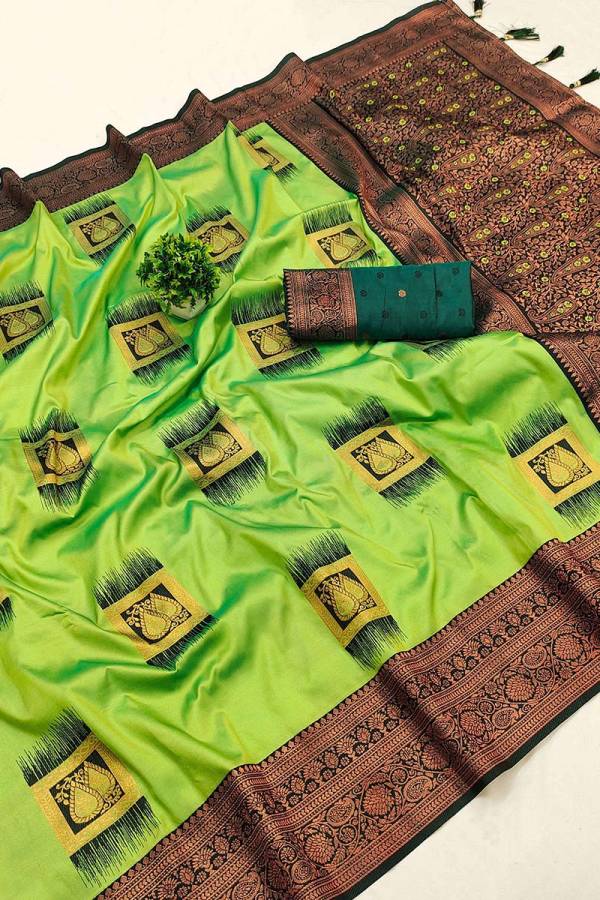 Traditional Elegance Kanjivaram Silk Saree with Self Weaving Design  in Surat
