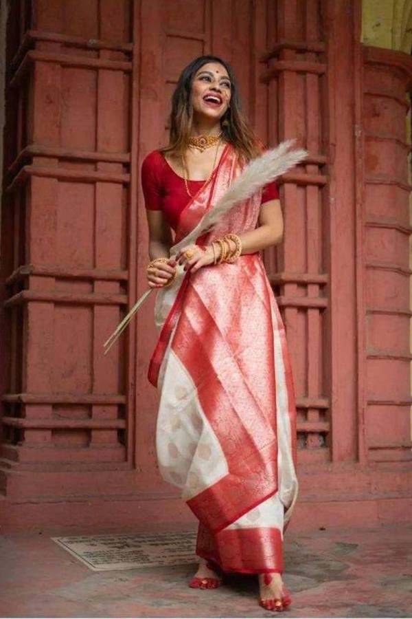 Traditional Elegance Kanjivaram Silk Saree with Silver Zari  in Surat