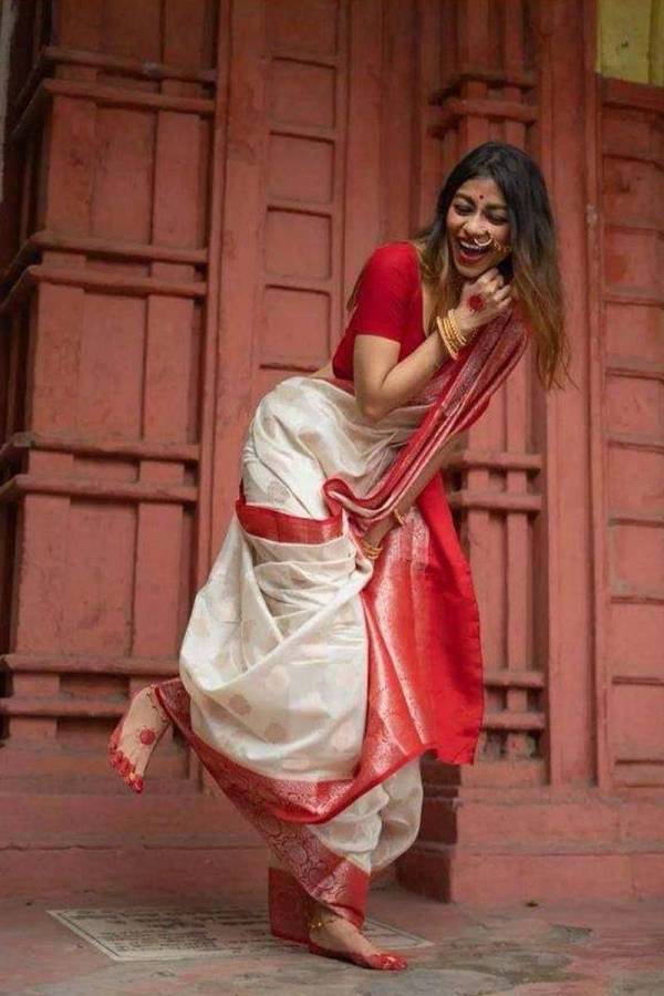 Traditional Elegance Kanjivaram Silk Saree with Silver Zari  in Surat