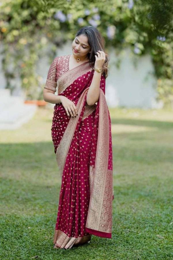 Traditional Indian Banarasi Saree with Luxurious Zari Work  in Surat