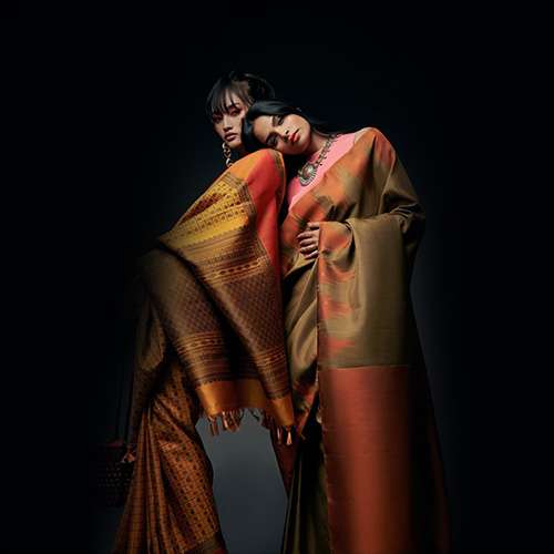 Orange-Red Kanjivaram Silk Saree With Floral And Mayil Design | Singhania's
